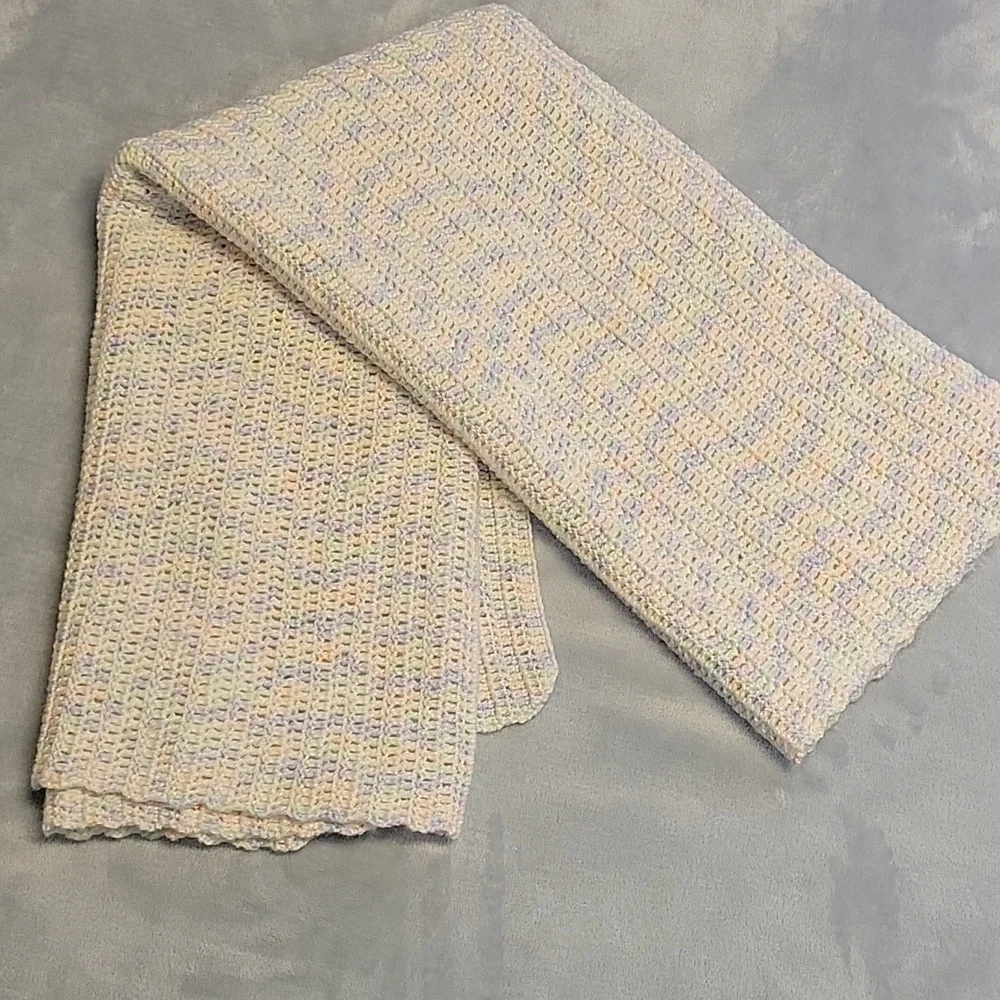 Hand Knit Soft Pastel Baby Blanket, 41.5